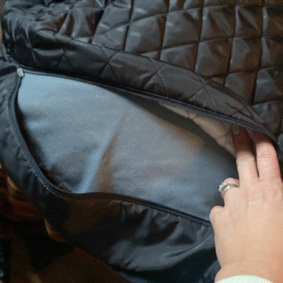 Bauer winter jacket without hood with Tampa Bay lightning patch. Used. - Picture 10 of 10